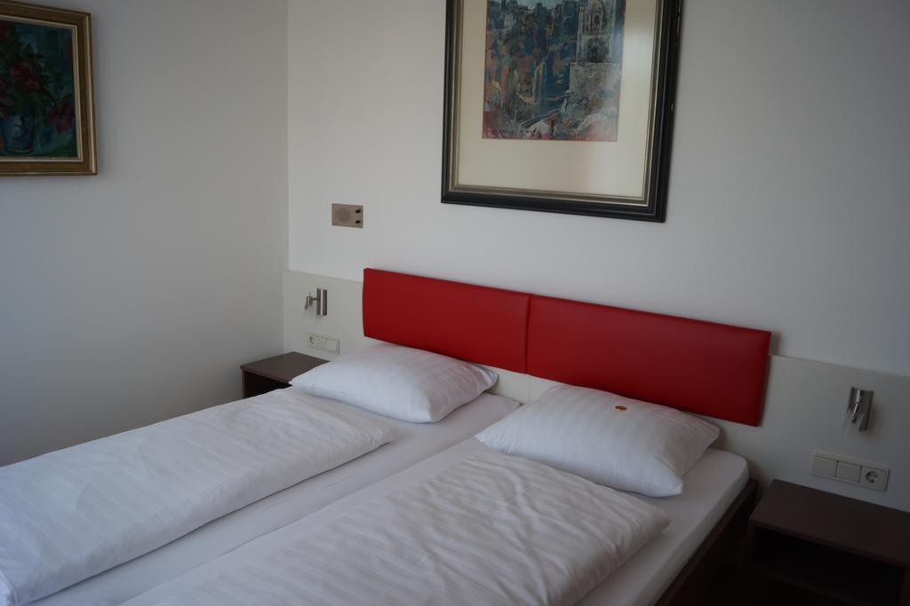 Hotel Bischof Дорнбирн Стая снимка